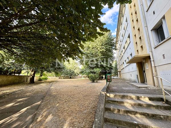 Appartement 3 pièces 57 m² avec parking, cave et proche gare RER C à Étampes