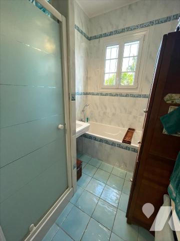 Maison rond point de vannes