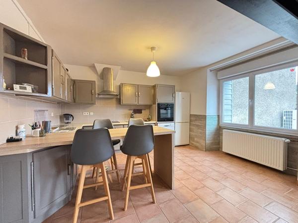 Maison de bourg 110 m² avec terrasse et garage - Le Mesnil en Vallée