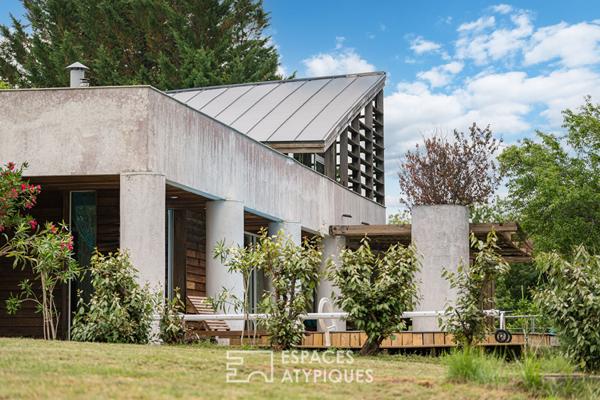 Maison d’architecte de plain-pied avec piscine et vue exceptionnelle