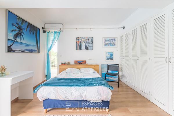 Maison d’architecte de plain-pied avec piscine et vue exceptionnelle