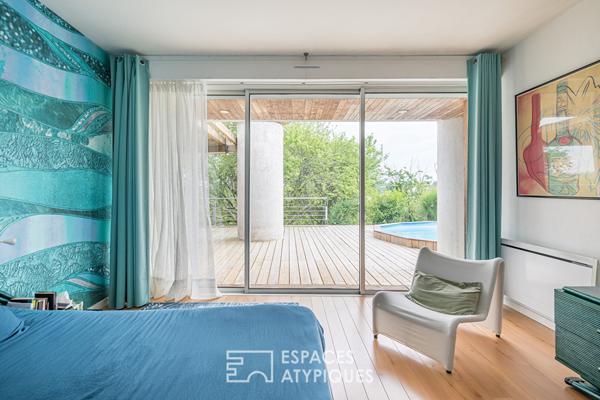 Maison d’architecte de plain-pied avec piscine et vue exceptionnelle