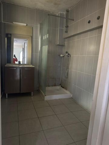 Immeuble à SAINT-ETIENNE, 42000 - 165m²