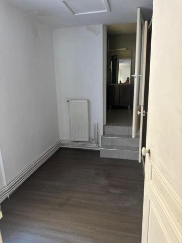 Immeuble à SAINT-ETIENNE, 42000 - 165m²