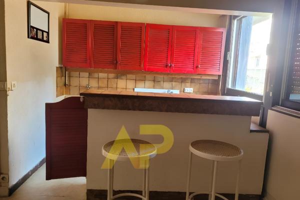 Appartement Bourg La Reine 1 pièce(s) 130 380 € **  - Référence  550
