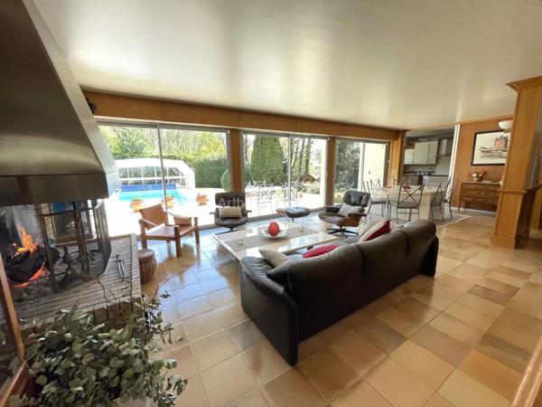 Vente Maison 9 pièces 243 m2 à Étiolles