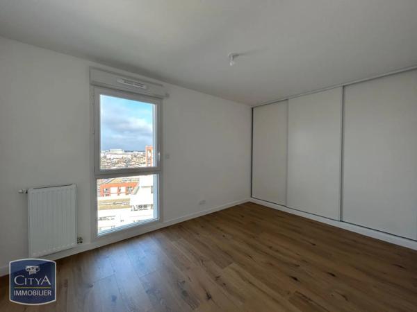 Appartement à louer 5 pièces 130m²