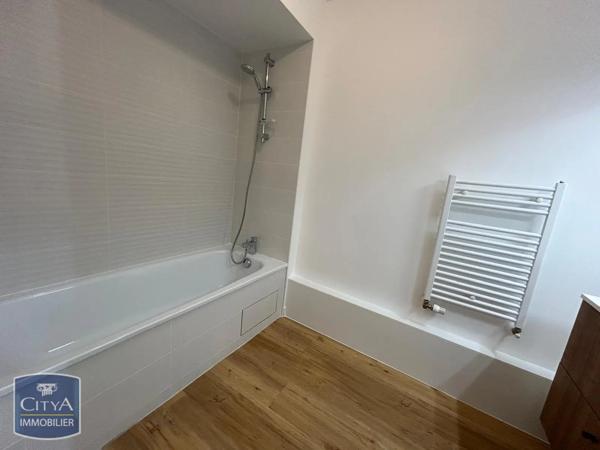 Appartement à louer 5 pièces 130m²