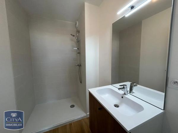 Appartement à louer 5 pièces 130m²