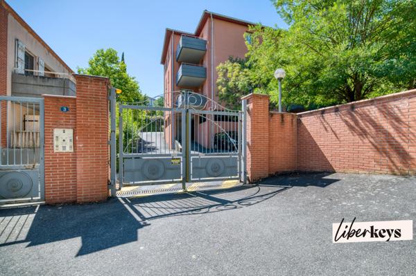 T3 lumineux avec balcon, 2 places de parking – DPE C/A