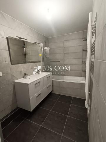 Rez de jardin
                                                                                                                                                                                                                                                                                                                        3 pièce(s)                                                                                                                                                                                                          2 chambre(s)                                                                                                                                                                                                          61.14  m²