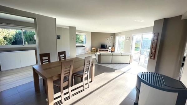 Maison à vendre 4 chambres proche du lac de GUERLEDAN (22)