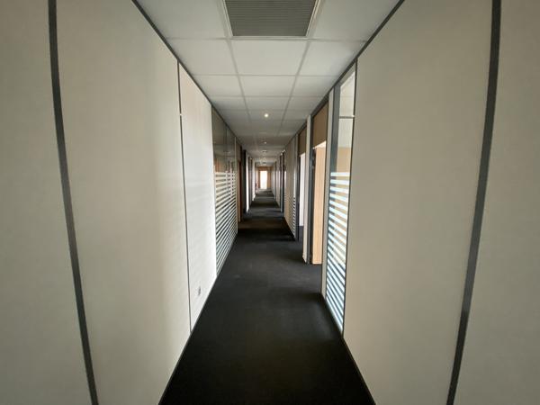 Plateaux de bureaux à louer à Villenave-d'Ornon avec parkings inclus