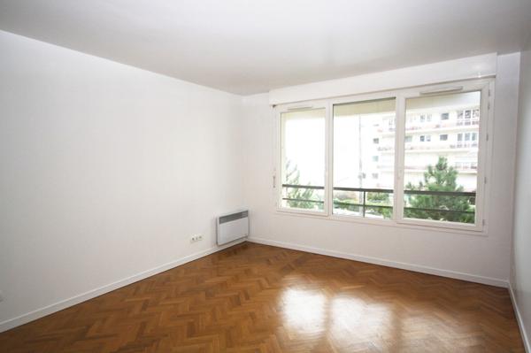 ISSY LES MOULINEAUX - BOULEVARD RODIN - Appartement 2 pièce(s) 47 m2 avec parking et cave