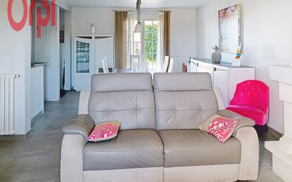 Maison à vendre    5 pièces •  Areines