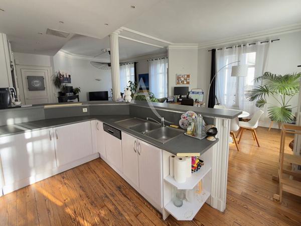 Hyper centre appartement Pau, 2 chambres et emplacement parking