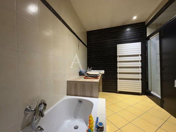 Hyper centre appartement Pau, 2 chambres et emplacement parking