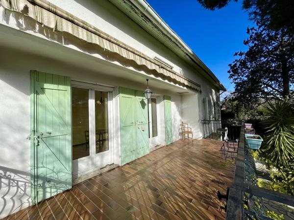 Chateau gombert (13013) Maison en 2 appartements, terrasse et terrain piscinable au cœur de Château-Gombert