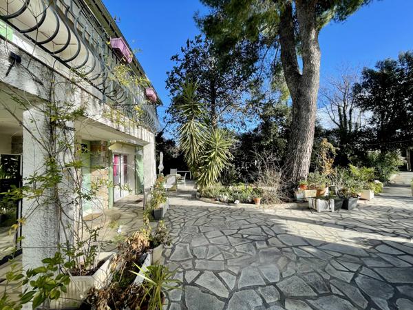 Chateau gombert (13013) Maison en 2 appartements, terrasse et terrain piscinable au cœur de Château-Gombert