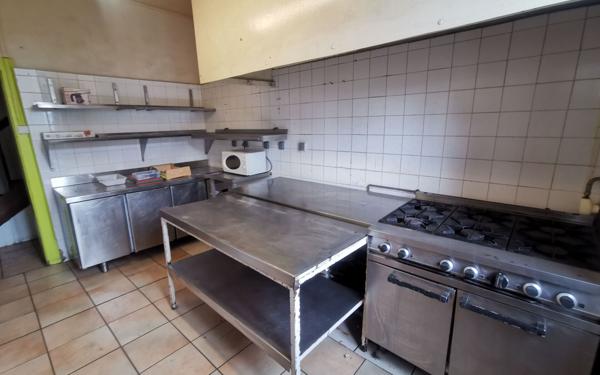 Maison à vendre    6 pièces •  Compreignac