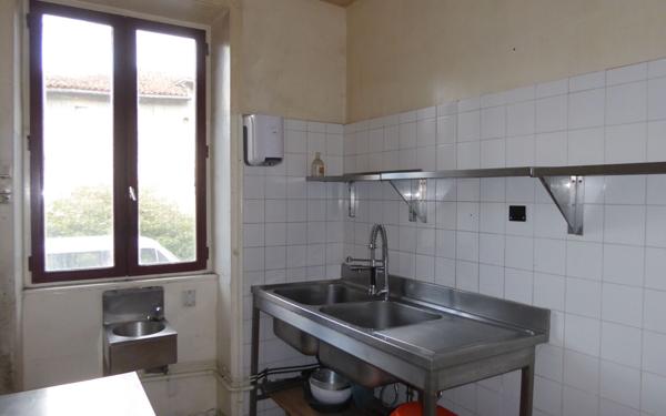 Maison à vendre    6 pièces •  Compreignac