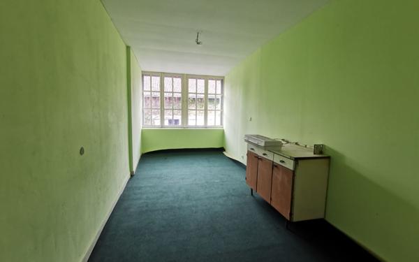 Maison à vendre    6 pièces •  Compreignac