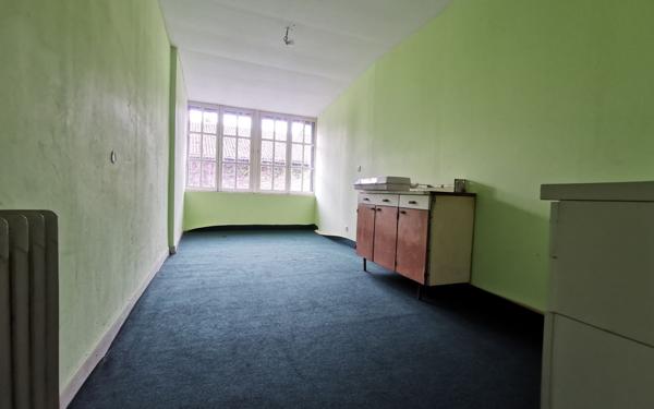 Maison à vendre    6 pièces •  Compreignac