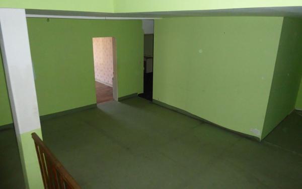 Maison à vendre    6 pièces •  Compreignac