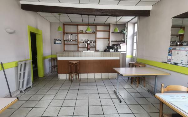 Maison à vendre    6 pièces •  Compreignac