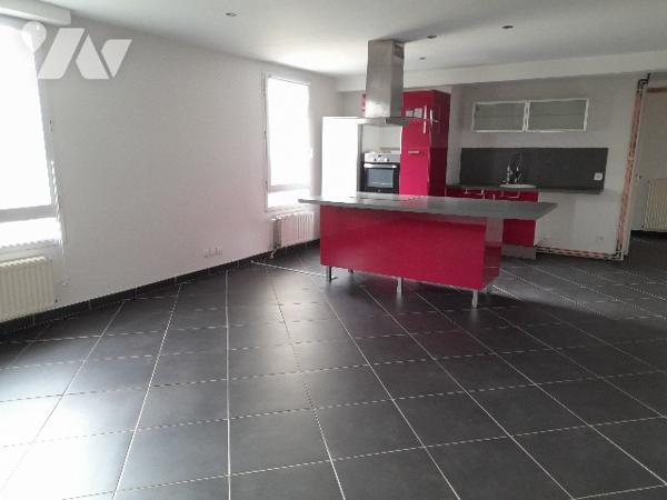 POITIERS, quartier nouveau tribunal , appartement t3 en bon état