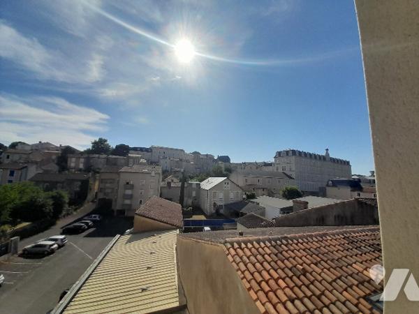 POITIERS, quartier nouveau tribunal , appartement t3 en bon état