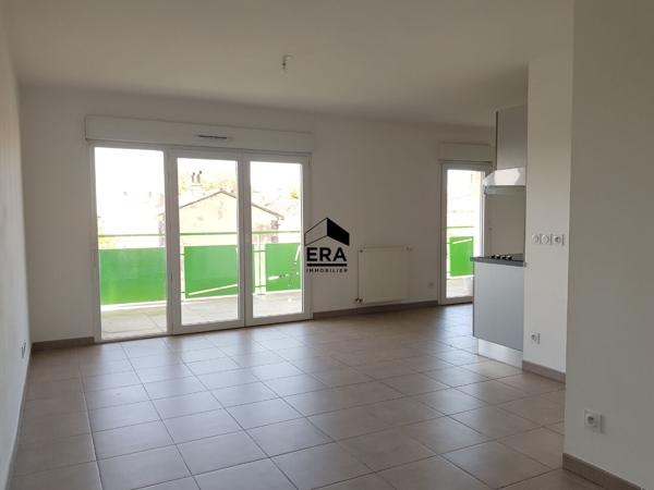 SALON - Proche Gare - 3 pièces de 58 m² avec terrasse et garage double