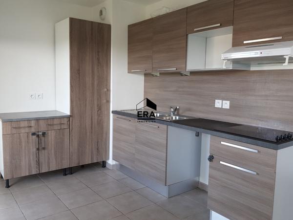 SALON - Proche Gare - 3 pièces de 58 m² avec terrasse et garage double