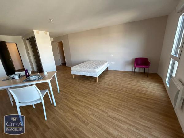 Appartement à louer 1 pièce 41.7m² Le Mans (72000)