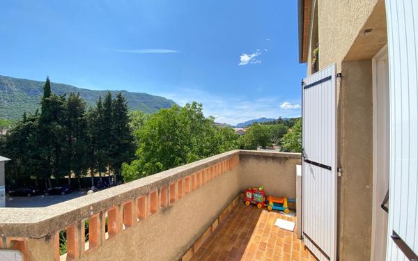 Appartement à vendre    4 pièces • 81,38 m2 Laragne-Montéglin