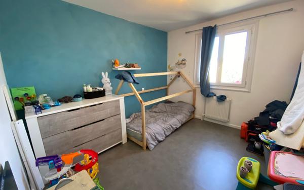 Appartement à vendre    4 pièces • 81,38 m2 Laragne-Montéglin