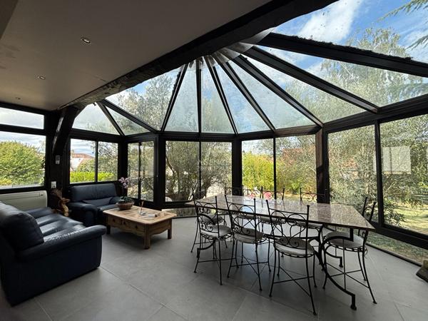 Maison d'exception à vendre à Saint Ouen l'Aumône - 8 pièces, 195,75 m² sur 1131 m² de terrain 519 000 € **  - Référence  11321