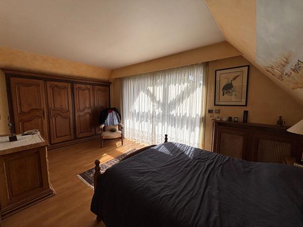 Maison d'exception à vendre à Saint Ouen l'Aumône - 8 pièces, 195,75 m² sur 1131 m² de terrain 519 000 € **  - Référence  11321