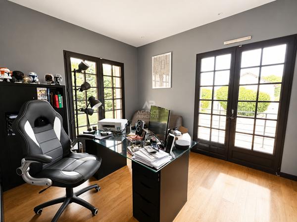 Maison Conflans Sainte Honorine 11 pièce(s) 230 m2 649 000 € **  - Référence  8305