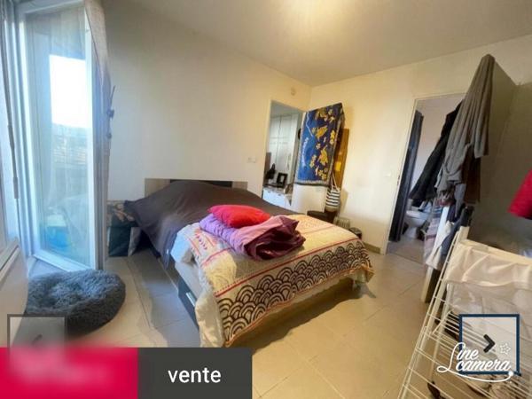 PORTE D'ESPAGNE T2 REZ DE JARDIN (terrasse , Jardin et place de stationnement privatif)