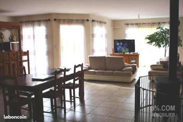 Villa de 152m2 + Double Garage + 1250m2 de Terrain Chantemerle-les-Blés (26600)