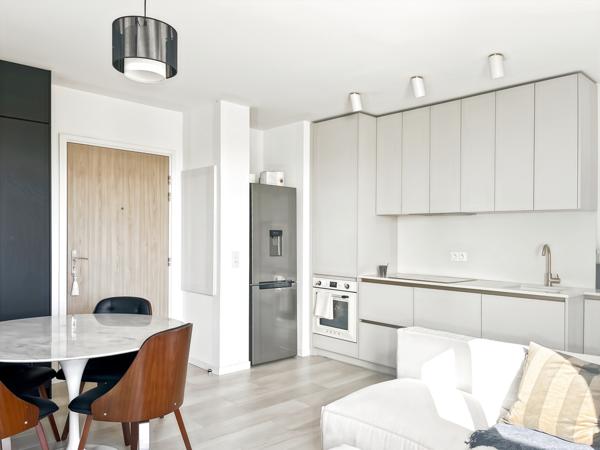DERNIER ETAGE AVEC VUE DEGAGEE - BALCON - PARKING