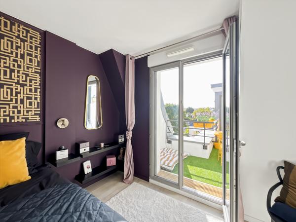 DERNIER ETAGE AVEC VUE DEGAGEE - BALCON - PARKING