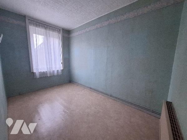 MAISON GARAGE JARDIN