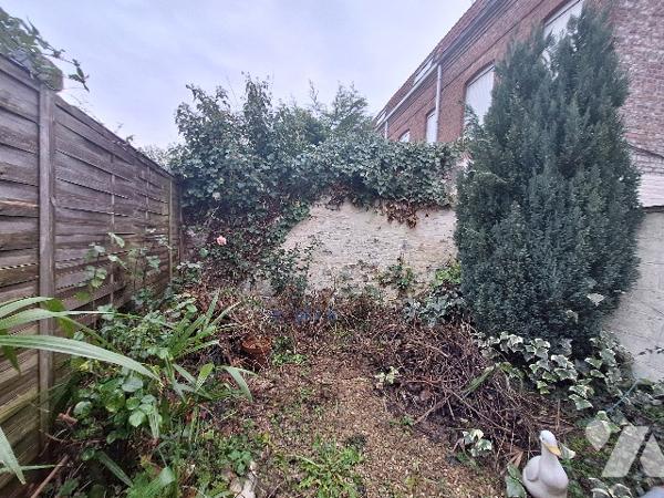 MAISON GARAGE JARDIN