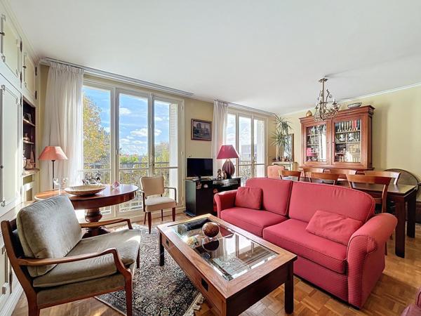 Appartement 80m² 2chambres 5min RER garage