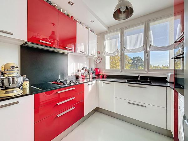 Appartement 80m² 2chambres 5min RER garage