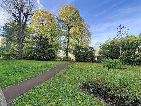 Appartement 80m² 2chambres 5min RER garage