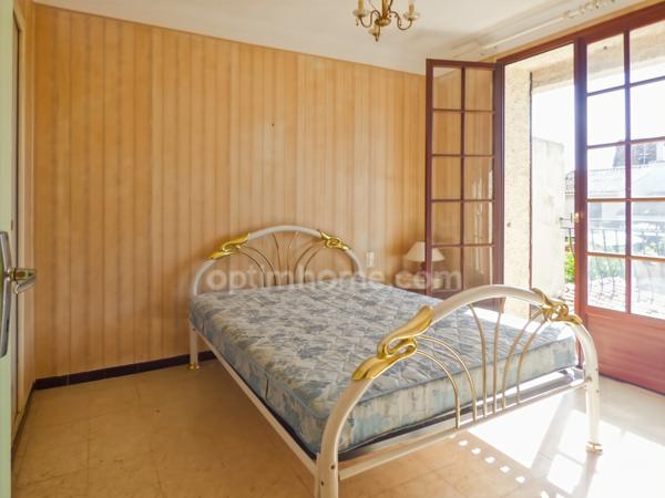 MAISON INDIVIDUELLE, A RENOVER AVEC GARAGE ET JARDIN, PROCHE CENTRE VILLE DE NARBONNE