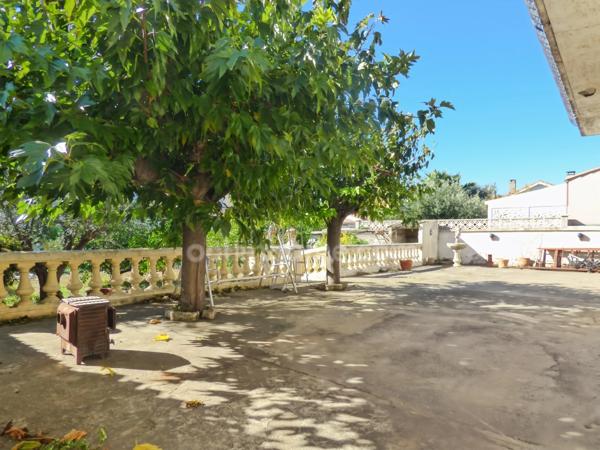 MAISON INDIVIDUELLE, A RENOVER AVEC GARAGE ET JARDIN, PROCHE CENTRE VILLE DE NARBONNE